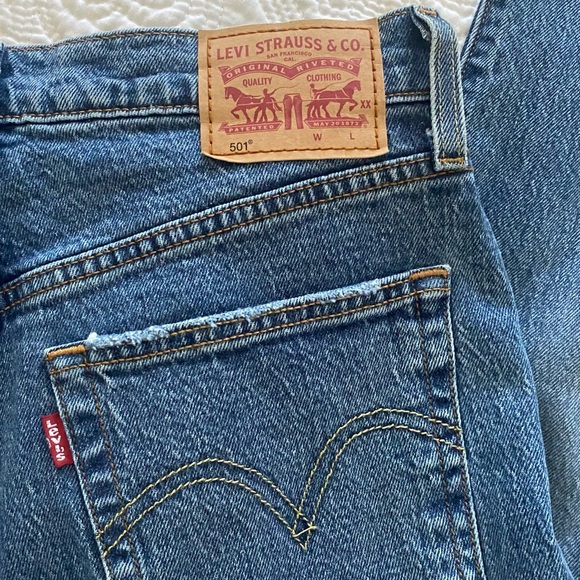 Levi’s Original Fit 501  Straight Leg - Picture 3 of 3